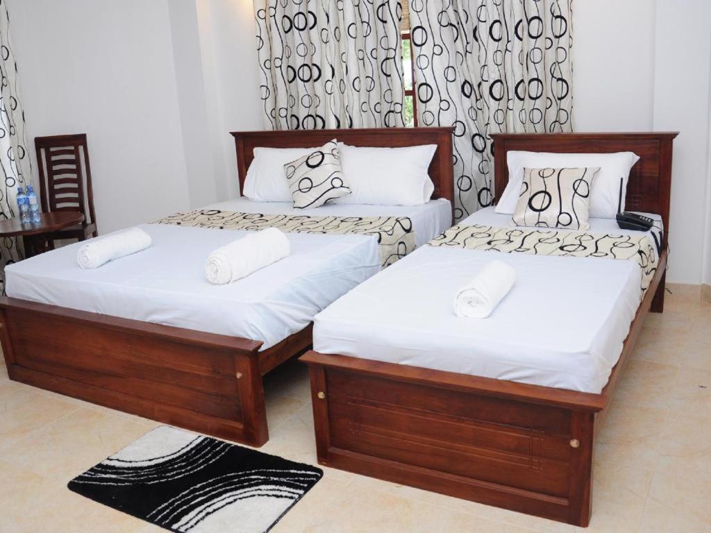 Sihilro Regency Hotel Удавалаве Екстериор снимка