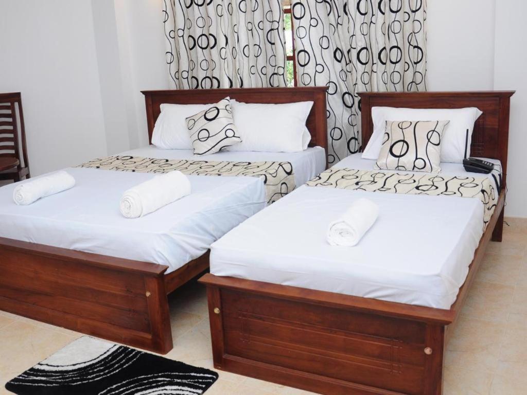Sihilro Regency Hotel Удавалаве Екстериор снимка